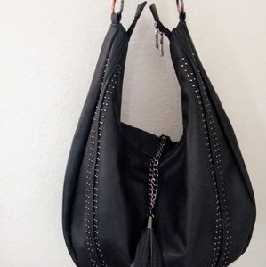 Bucket style hand bag
